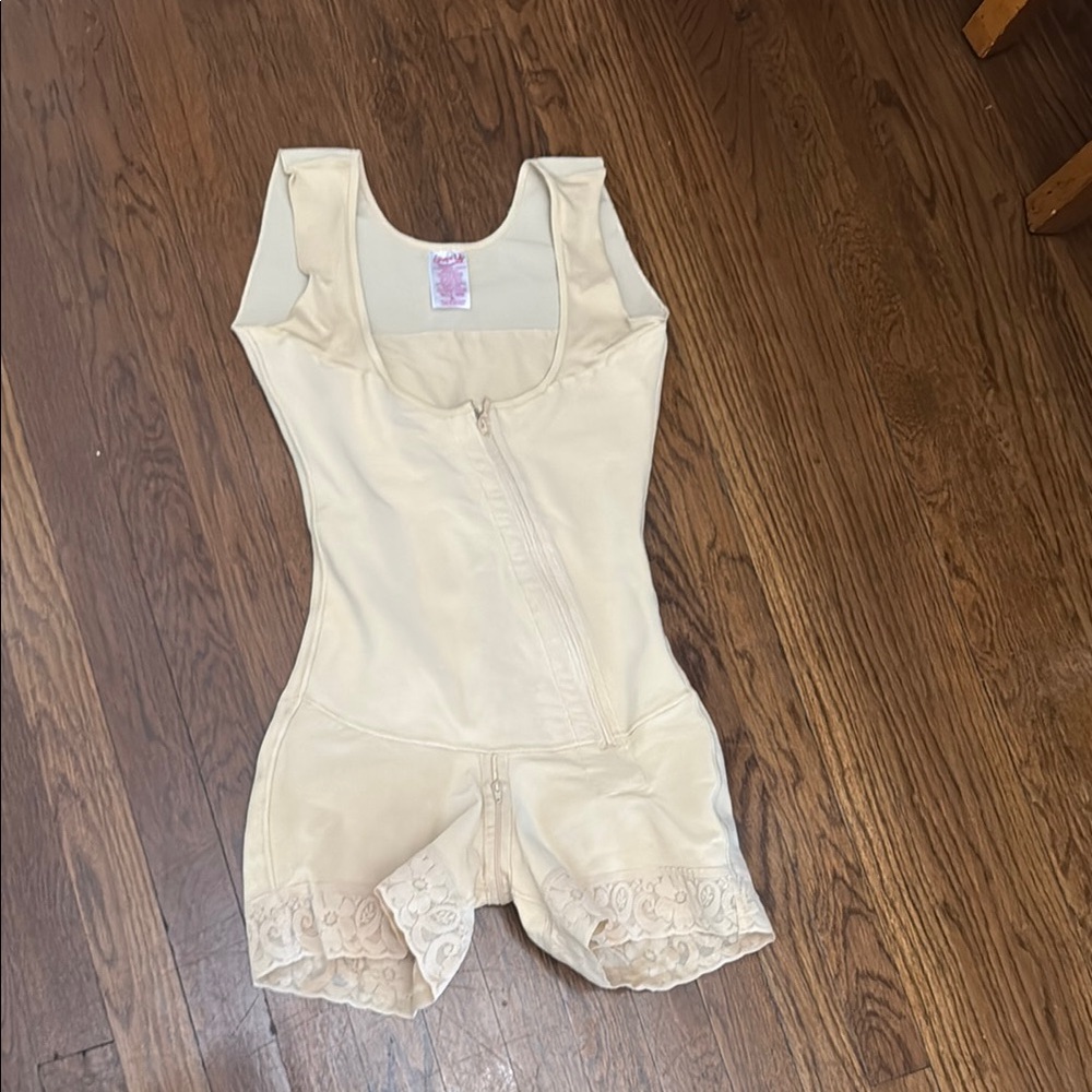 Women's Cream Shapewear Bodysuit